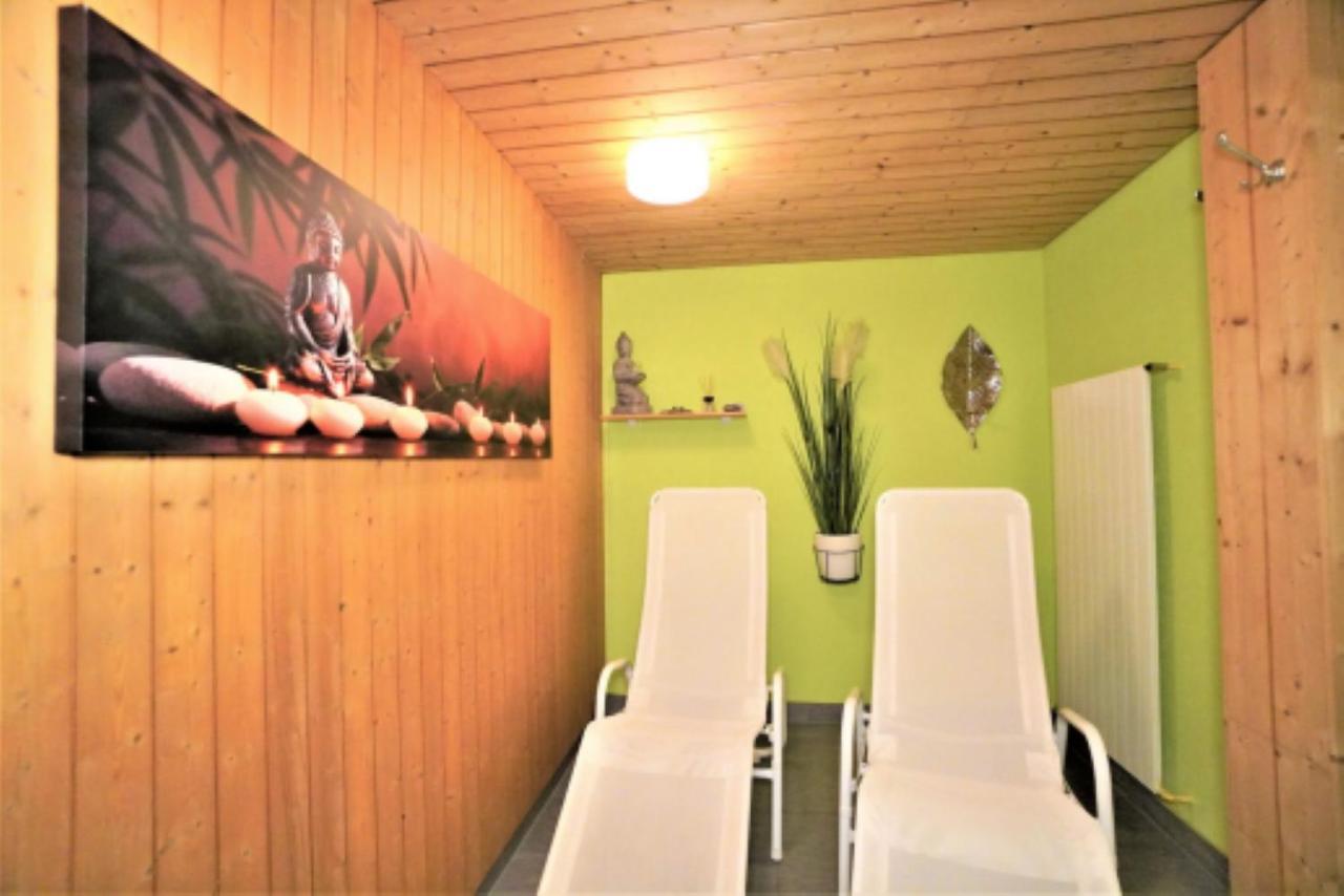 Lovely 1-Bedroom Vacation Studio Apartment With Pool And Sauna Laax Exterior photo
